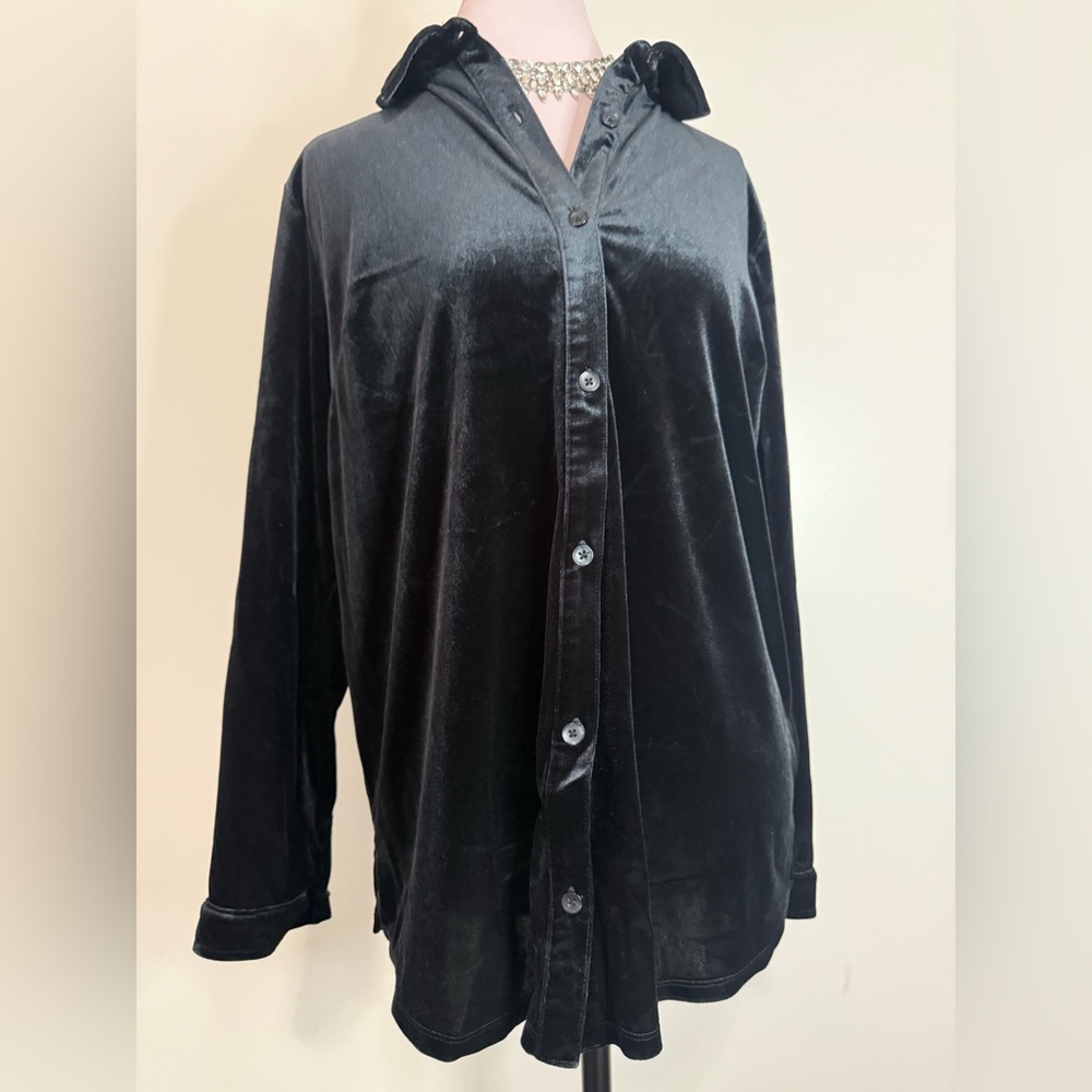 Charter Club Black Velvet Women's Button up Blouse in size large